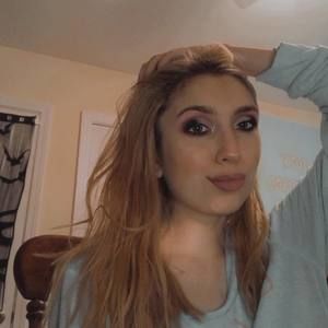 Meet your Posher, Chloe